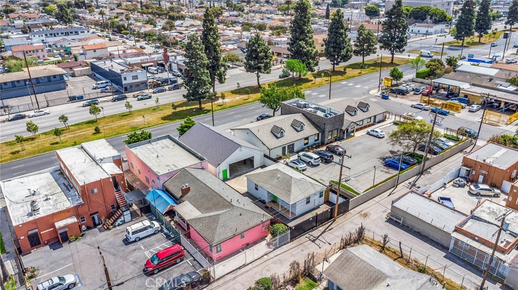9611 S Vermont Ave, Los Angeles, CA 90044