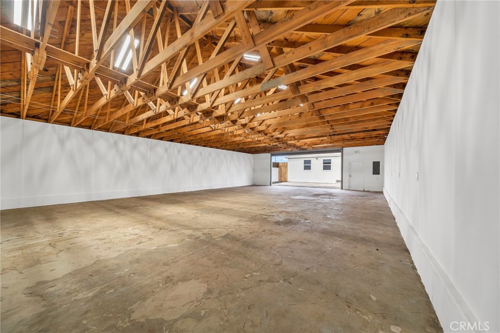 9611 S Vermont Ave, Los Angeles, CA 90044