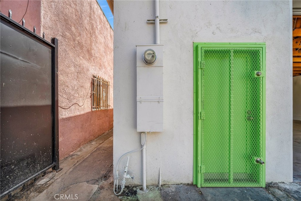 9611 S Vermont Ave, Los Angeles, CA 90044