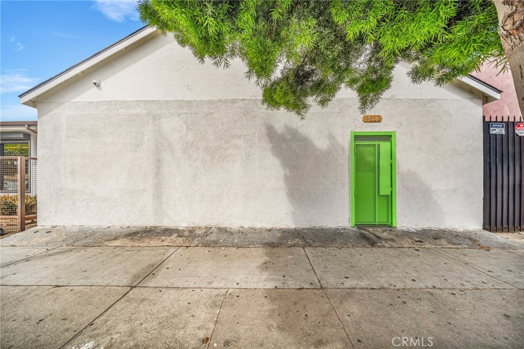 9611 S Vermont Ave, Los Angeles, CA 90044