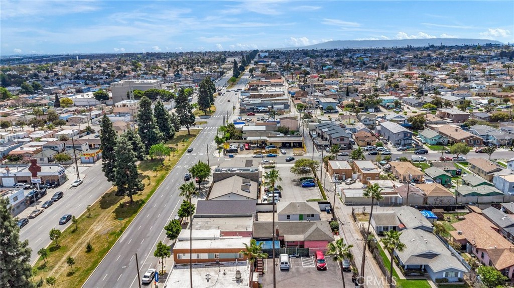 9611 S Vermont Ave, Los Angeles, CA 90044