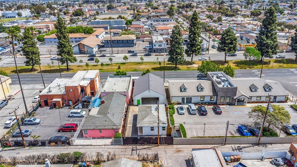 9611 S Vermont Ave, Los Angeles, CA 90044