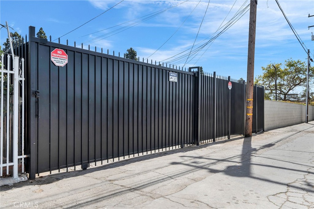 9611 S Vermont Ave, Los Angeles, CA 90044