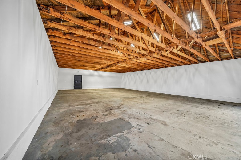 9611 S Vermont Ave, Los Angeles, CA 90044