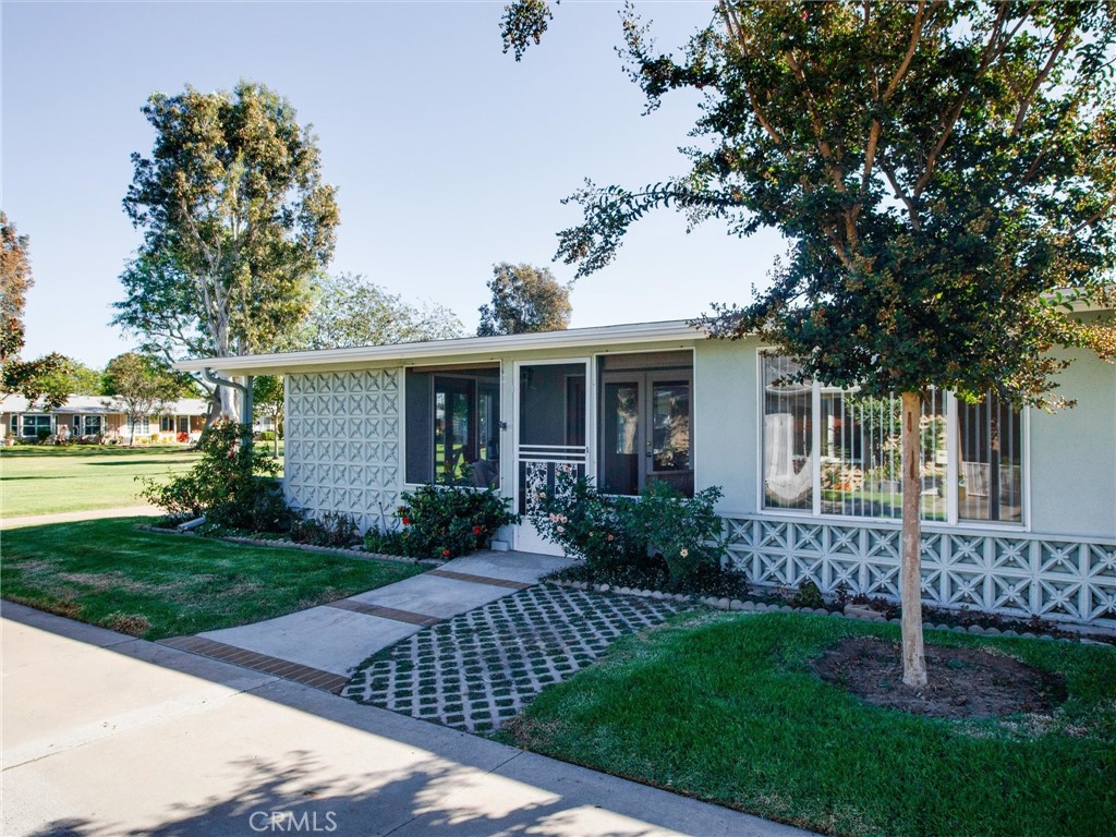 1400 Weeburn Road, #82-F, Seal Beach, CA 90740