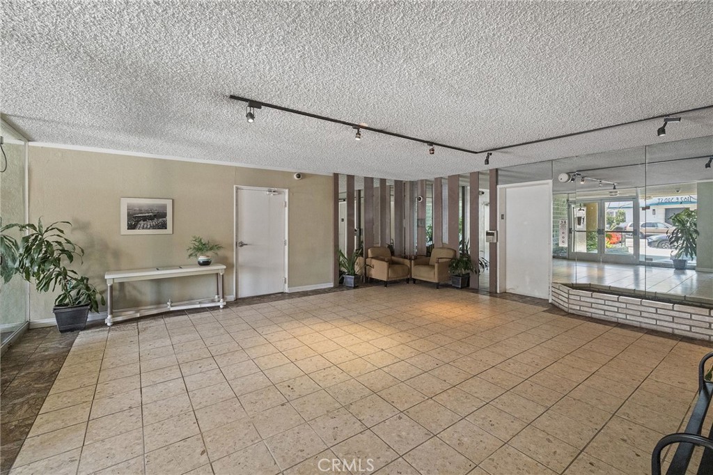 1187 E 3rd, #202, Long Beach, CA 90802