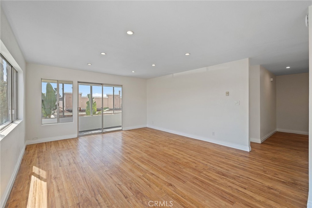 1187 E 3rd, #202, Long Beach, CA 90802