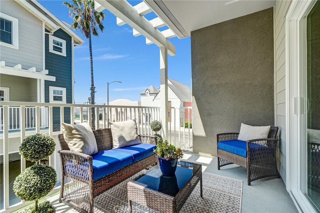 model home- deck off kitchen