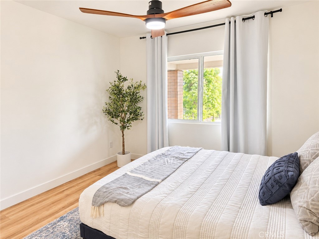 335 N Harvard, Los Angeles, CA 90004