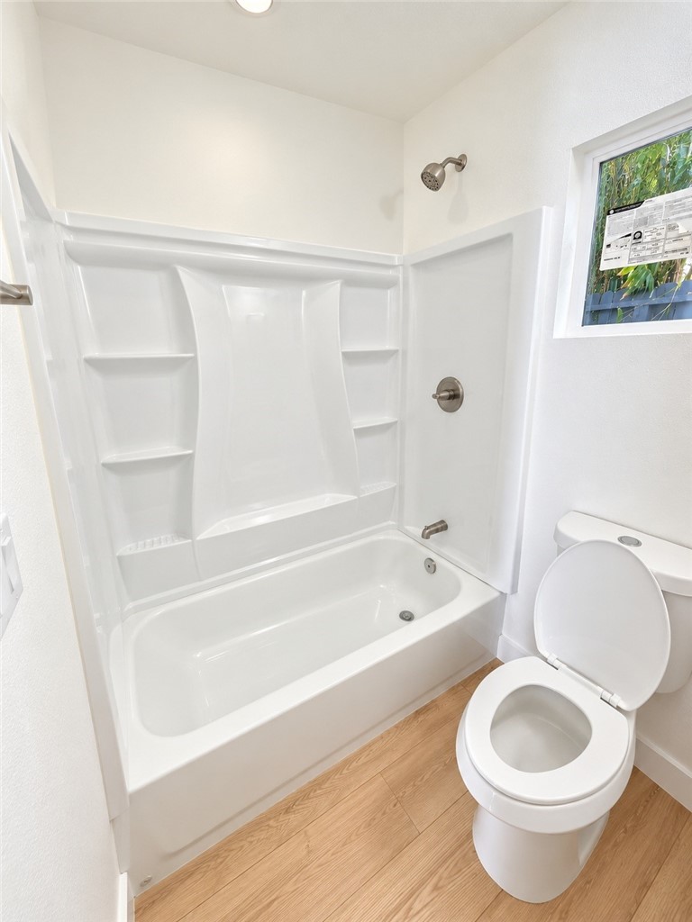 335 N Harvard, Los Angeles, CA 90004
