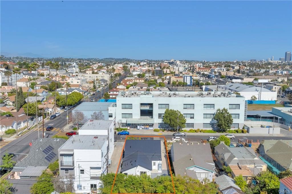 335 N Harvard, Los Angeles, CA 90004