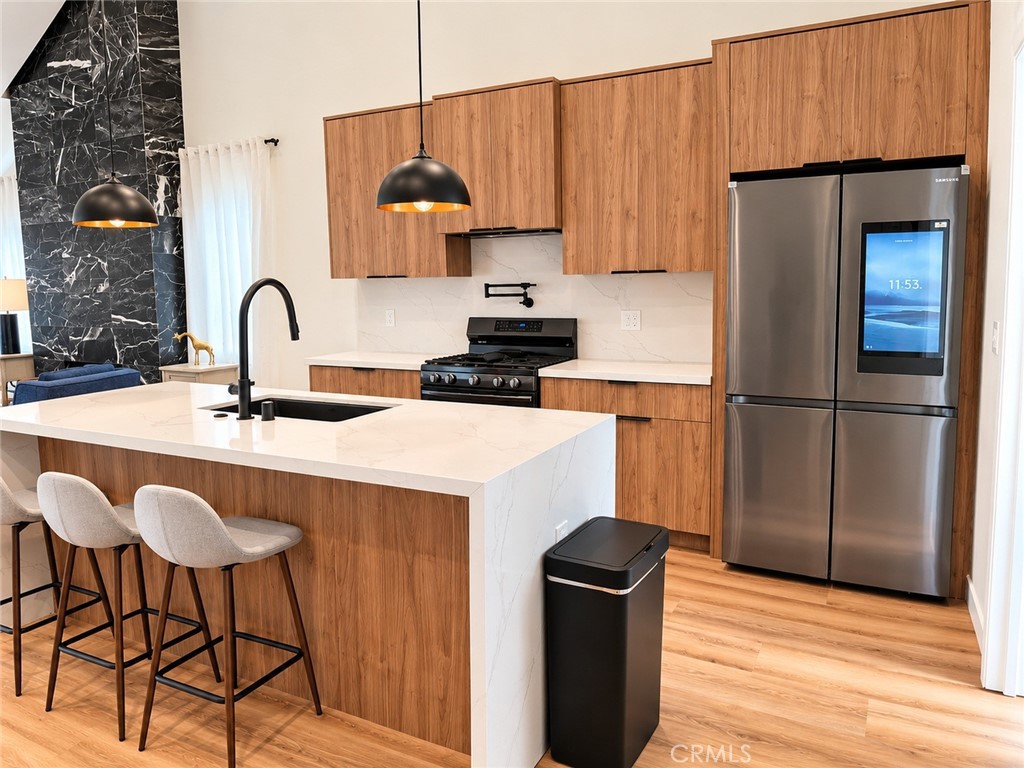 335 N Harvard, Los Angeles, CA 90004