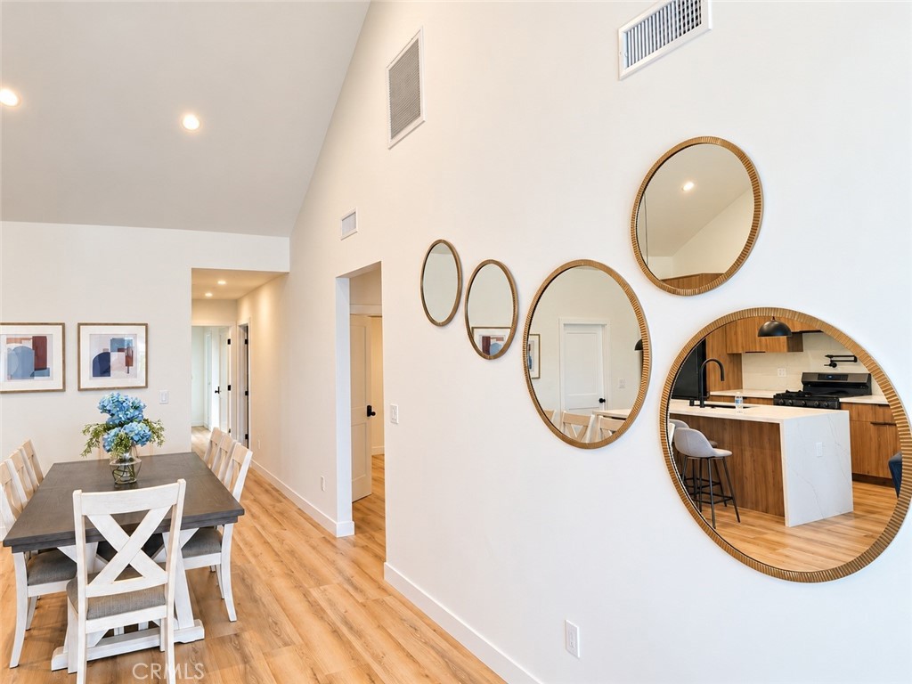 335 N Harvard, Los Angeles, CA 90004