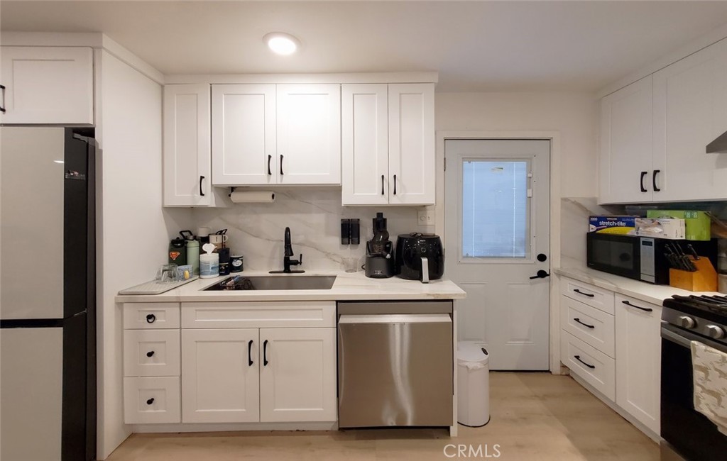 1738 VARNA S, Anaheim, CA 92804