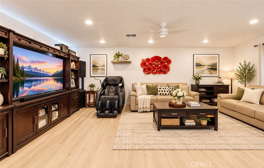 1738 VARNA S, Anaheim, CA 92804