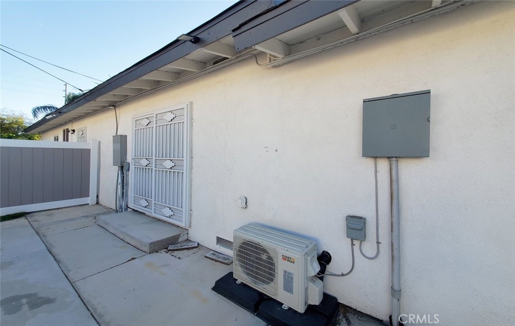 1738 VARNA S, Anaheim, CA 92804