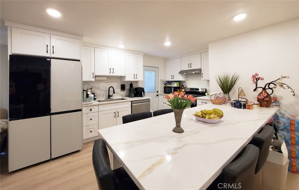 1738 VARNA S, Anaheim, CA 92804