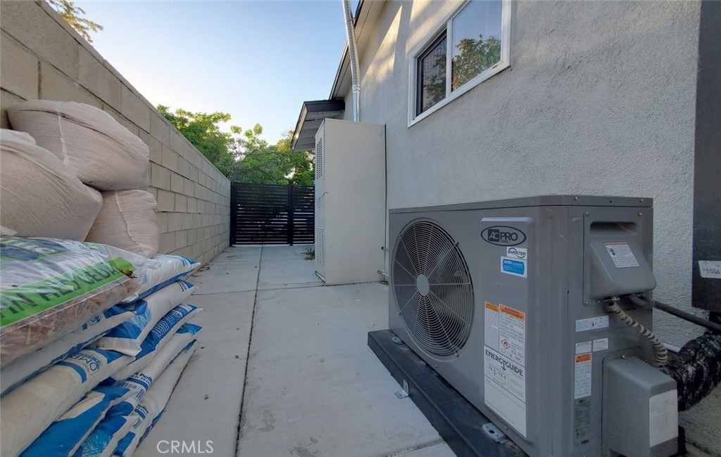 1738 VARNA S, Anaheim, CA 92804