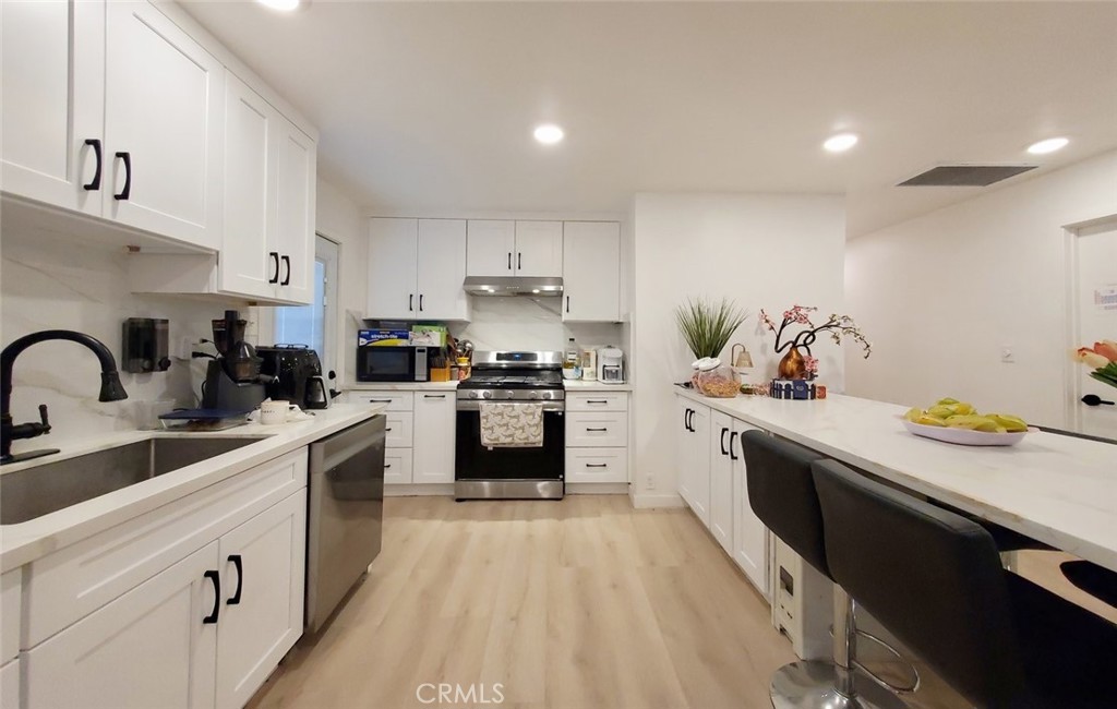 1738 VARNA S, Anaheim, CA 92804