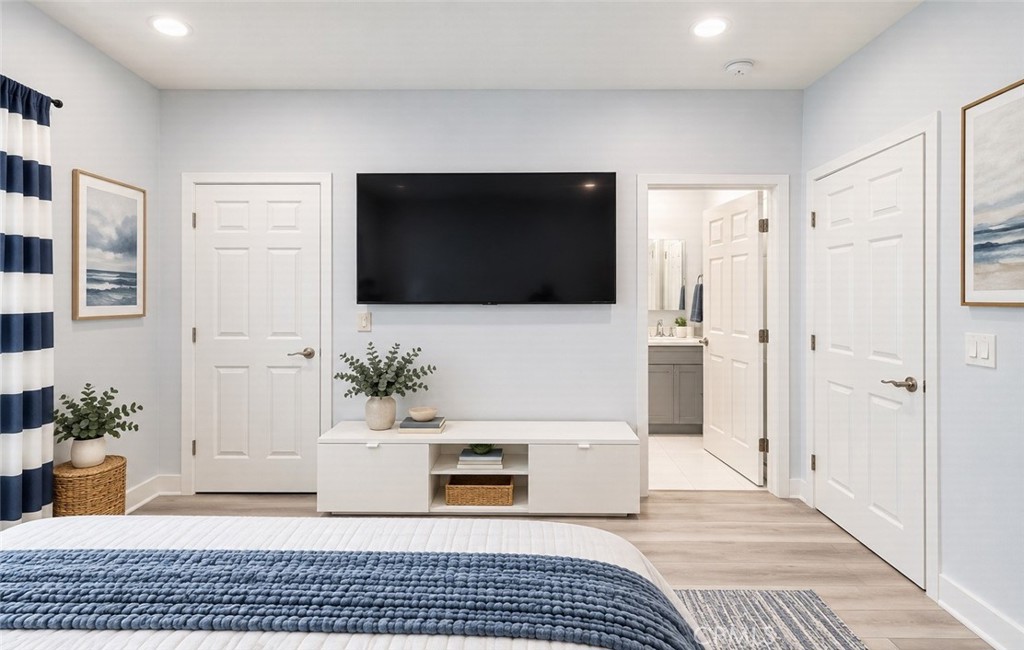 1738 VARNA S, Anaheim, CA 92804