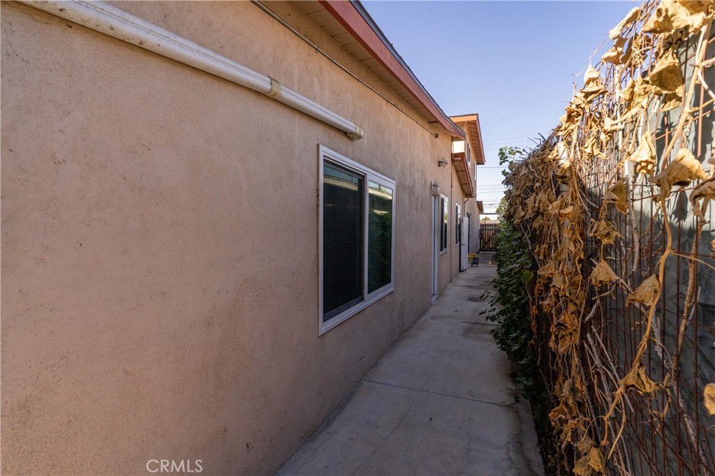 805 N Euclid Street, Santa Ana, CA 92703