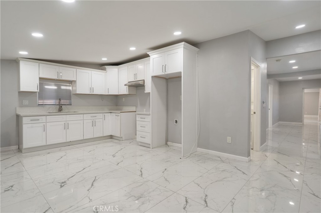 805 N Euclid Street, Santa Ana, CA 92703