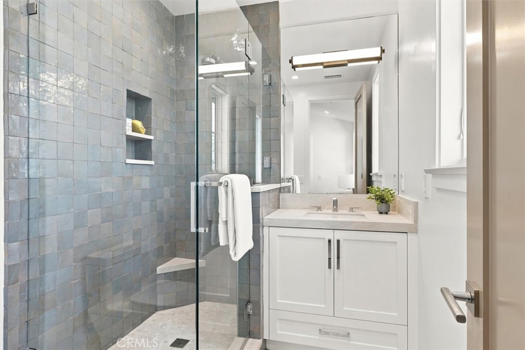 1808 Laurel Ave, Manhattan Beach, CA 90266