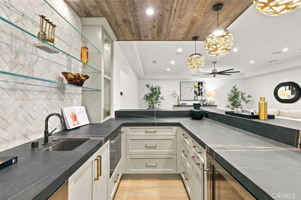 1808 Laurel Ave, Manhattan Beach, CA 90266