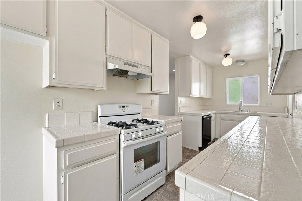 334 Palm Drive, Hermosa Beach, CA 90254