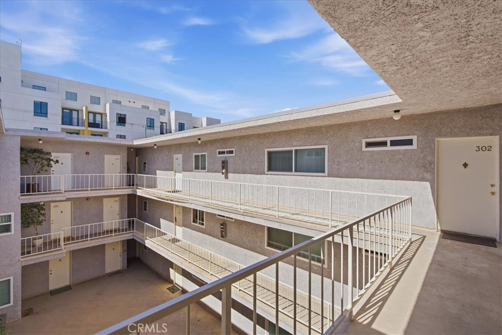 3555 Keystone Avenue, #15, Los Angeles, CA 90034
