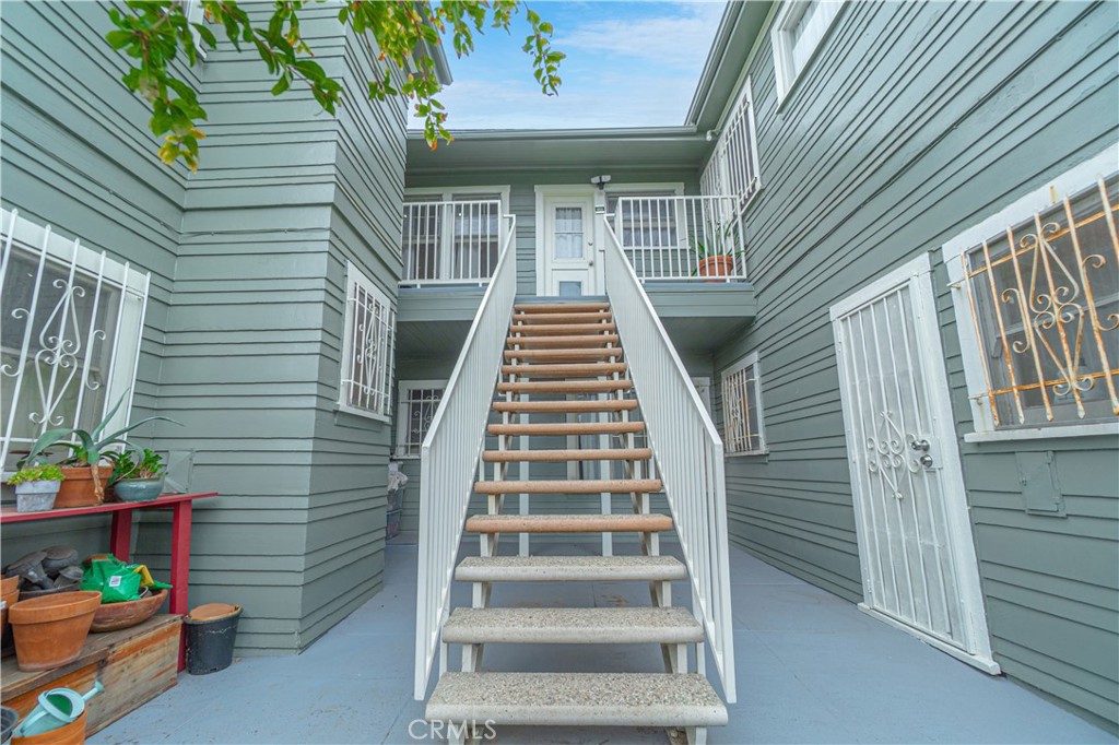 4603 St Charles, #4, Los Angeles, CA 90019