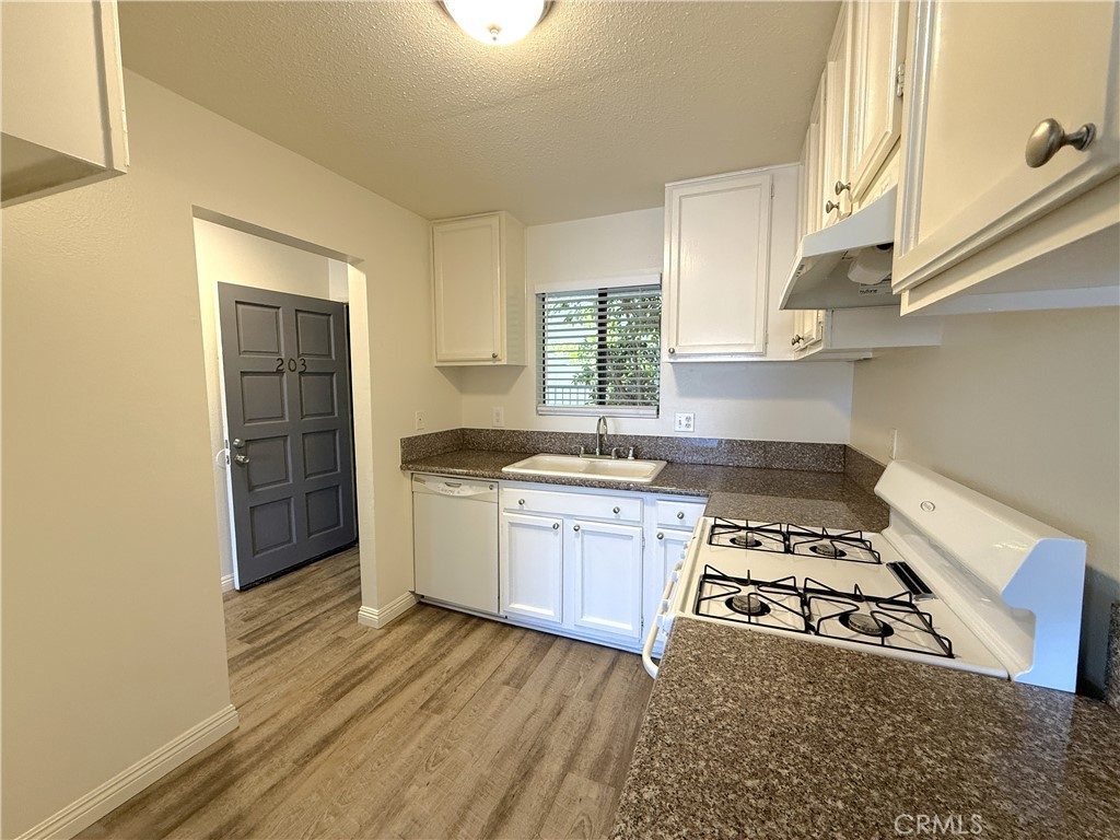 1212 Gladys Avenue, #201, Long Beach, CA 90804 1212 Gladys Avenue, #201, Long Beach, CA 90804