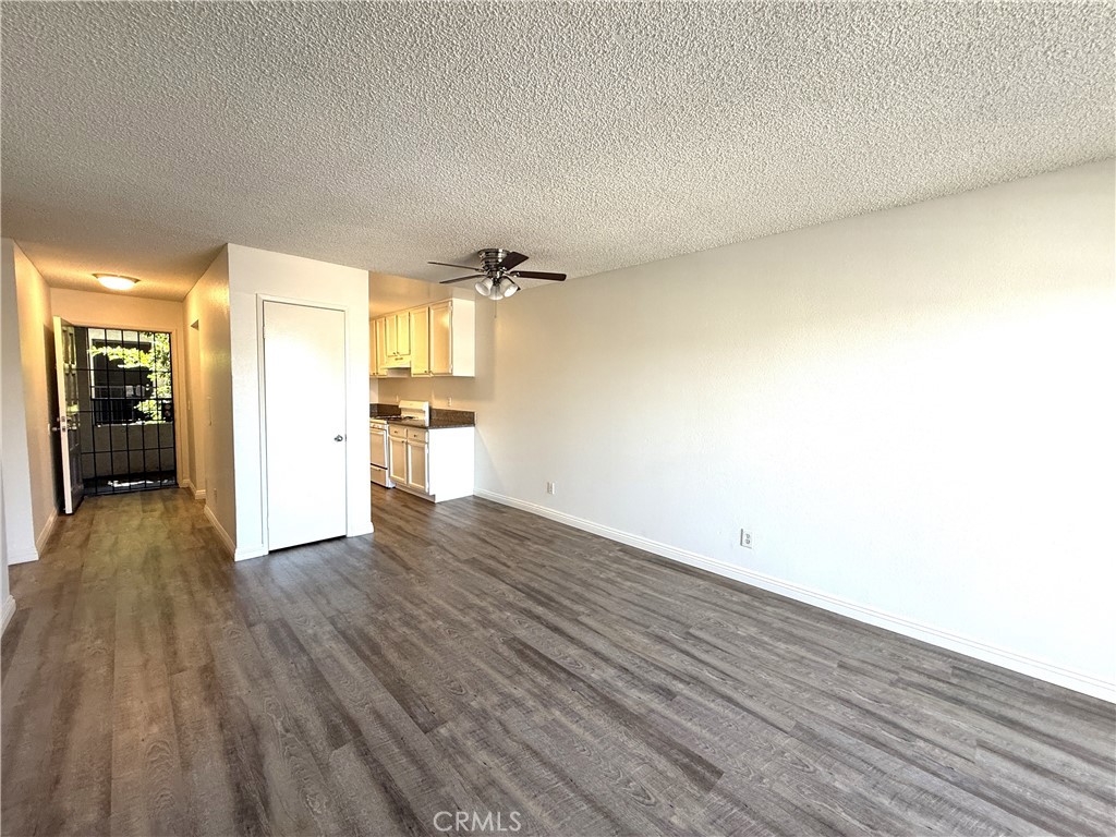 1212 Gladys Avenue, #201, Long Beach, CA 90804 1212 Gladys Avenue, #201, Long Beach, CA 90804