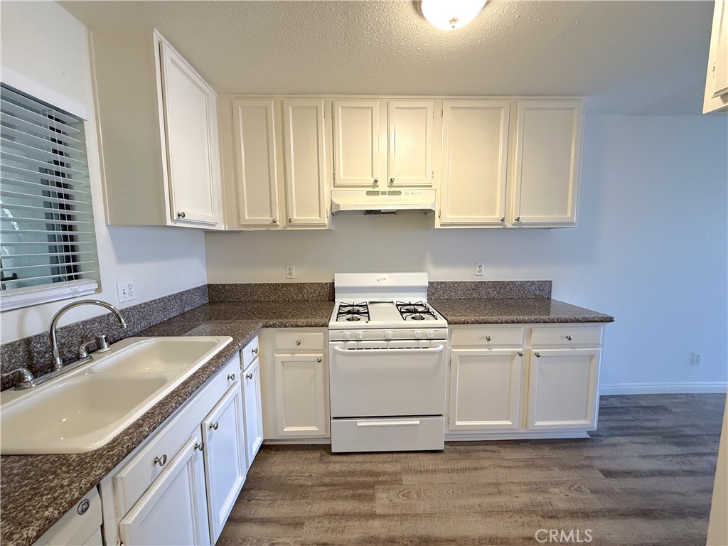 1212 Gladys Avenue, #201, Long Beach, CA 90804 1212 Gladys Avenue, #201, Long Beach, CA 90804