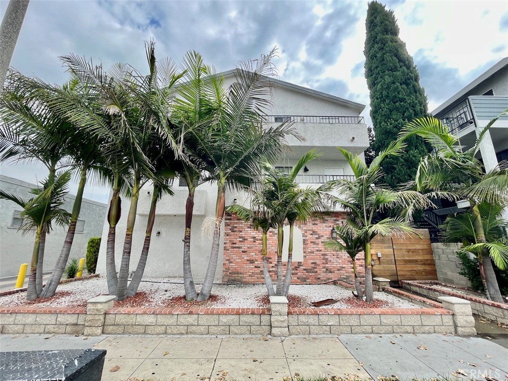 1212 Gladys Avenue, #201, Long Beach, CA 90804