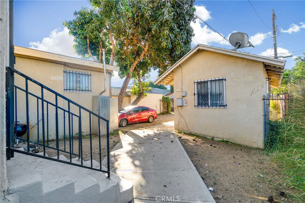 626 E 51st, Los Angeles, CA 90011 626 E 51st, Los Angeles, CA 90011