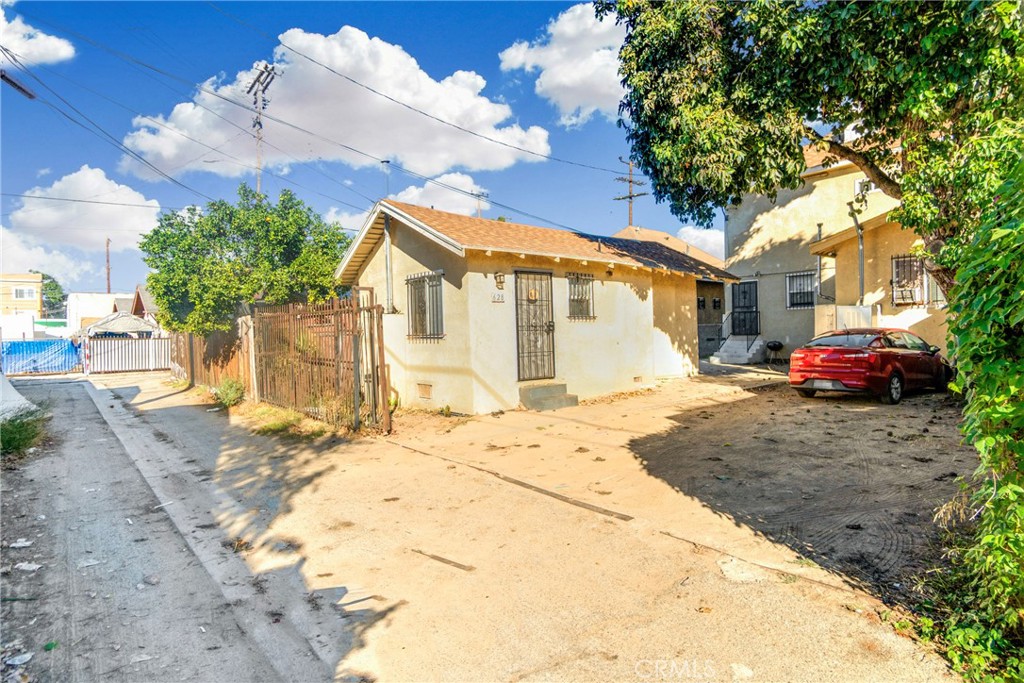 626 E 51st, Los Angeles, CA 90011 626 E 51st, Los Angeles, CA 90011