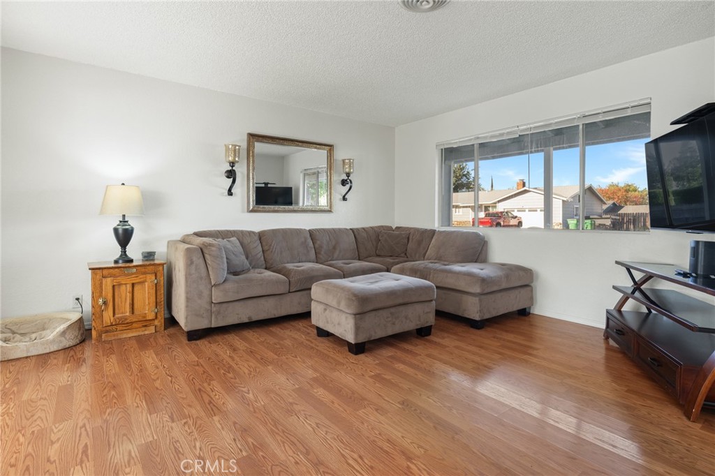 627 El Paso, Corning, CA 96021