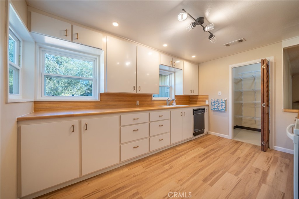 3500 Pioneer, Redding, CA 96001