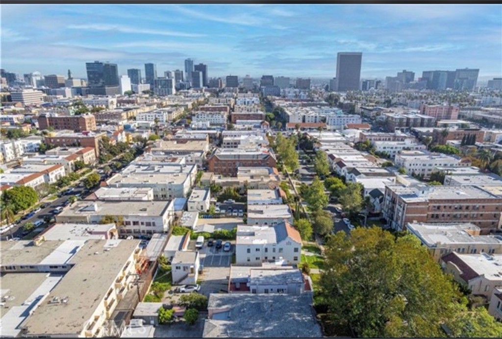 144 S Catalina, Los Angeles, CA 90004