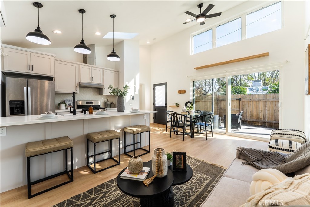 16124 San Fernando Mission Blvd, Granada Hills, CA 91344 | MLS ...