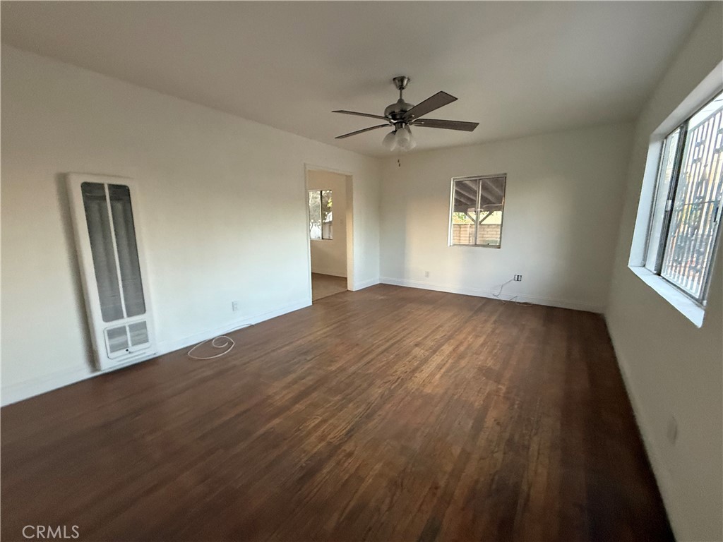 10004 San Fernando Road, Pacoima, CA 91331