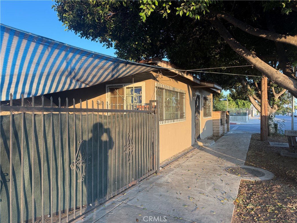 10004 San Fernando Road, Pacoima, CA 91331