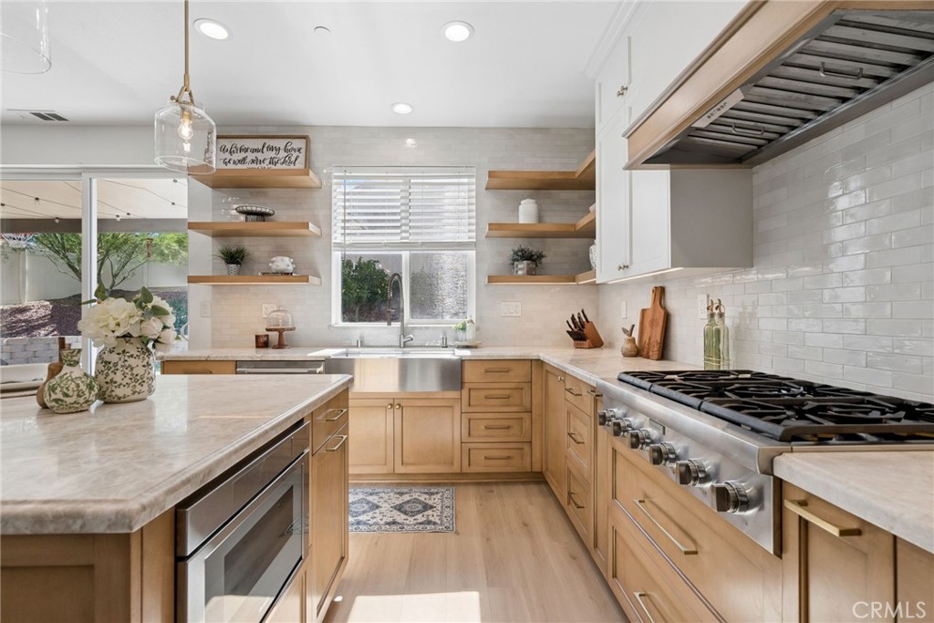 13422 Red Hawk Drive, Sylmar, CA 91342