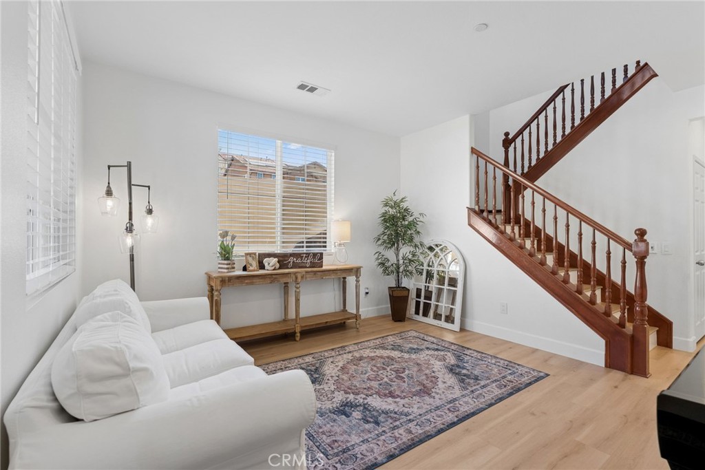 13422 Red Hawk Drive, Sylmar, CA 91342
