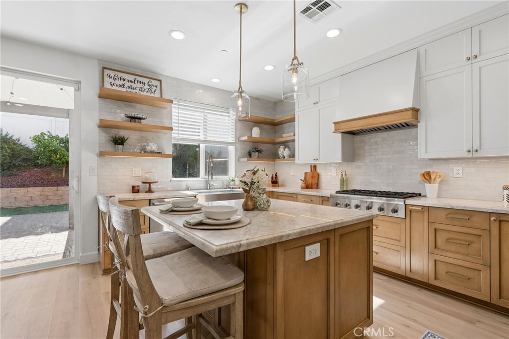 13422 Red Hawk Drive, Sylmar, CA 91342