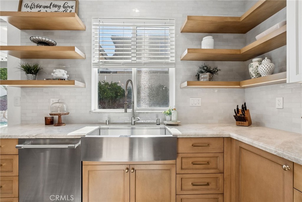 13422 Red Hawk Drive, Sylmar, CA 91342