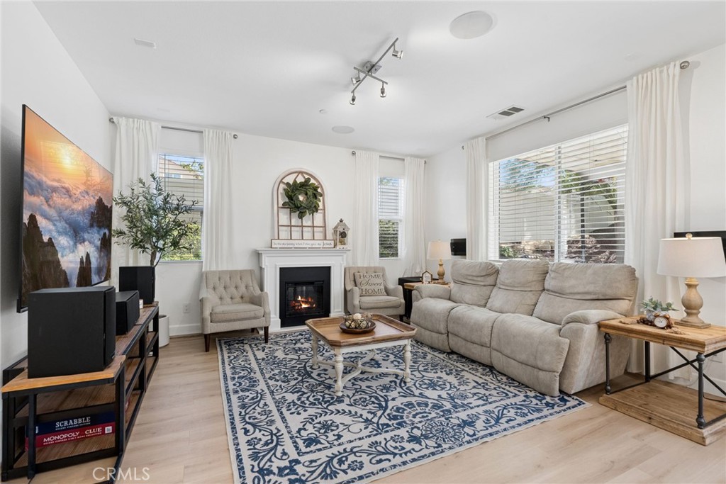 13422 Red Hawk Drive, Sylmar, CA 91342