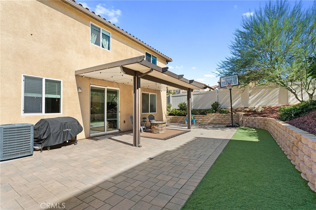 13422 Red Hawk Drive, Sylmar, CA 91342