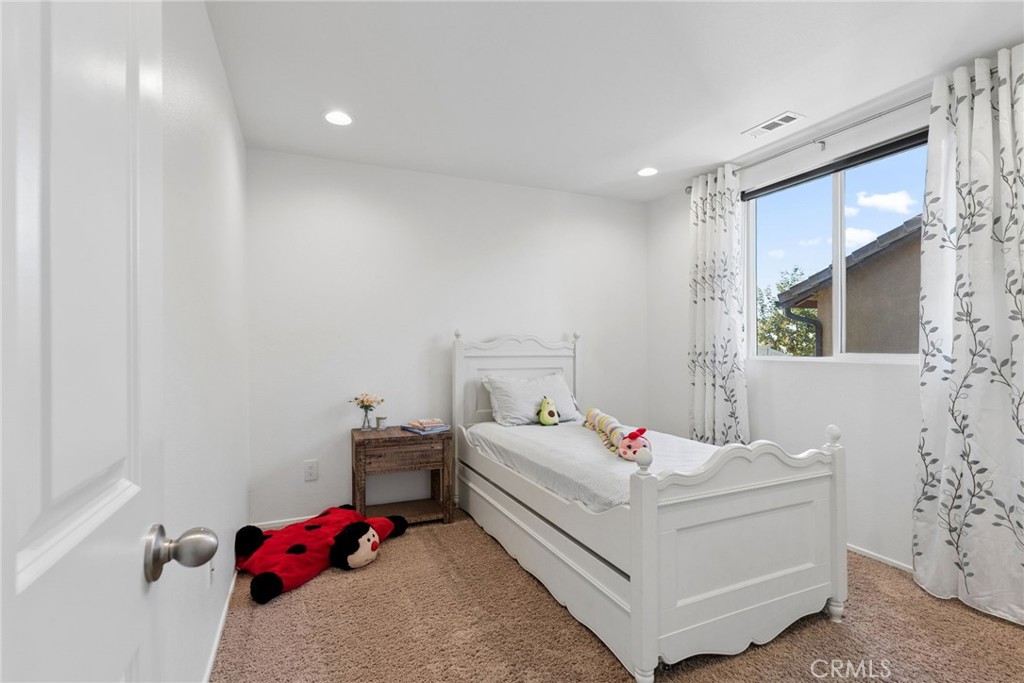 13422 Red Hawk Drive, Sylmar, CA 91342